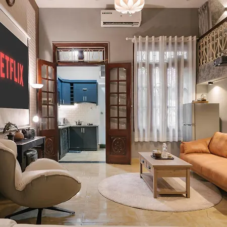 Joie Duplex-Heart Of Hanoi-2Min To Lake And Night Market-Home Cinema